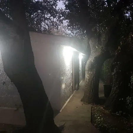 Villetta A A 20 M Dalla * Geremèas